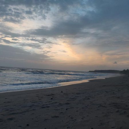 Sunshine Service Villa Kannur ภายนอก รูปภาพ